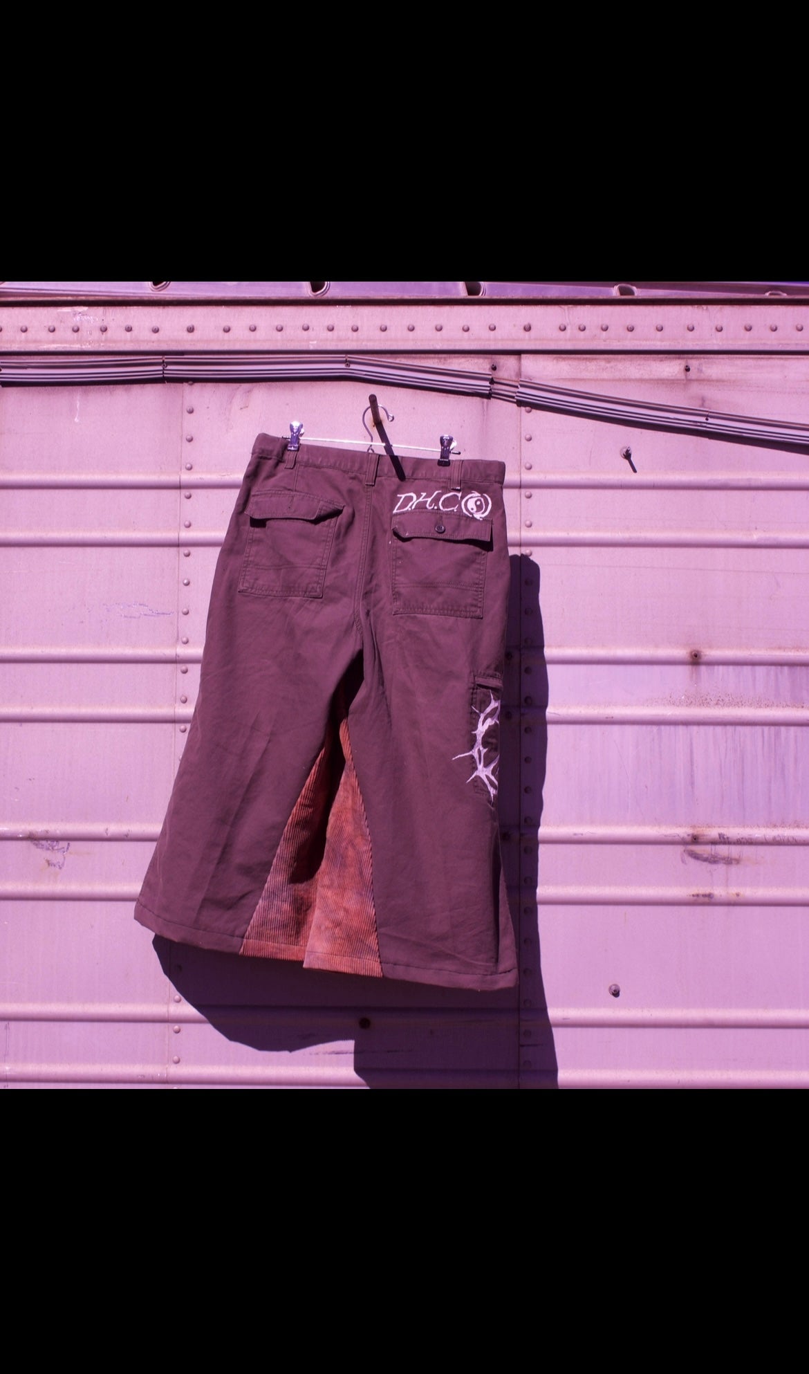 Peace comes from the thorns in life. (Capris/pants)