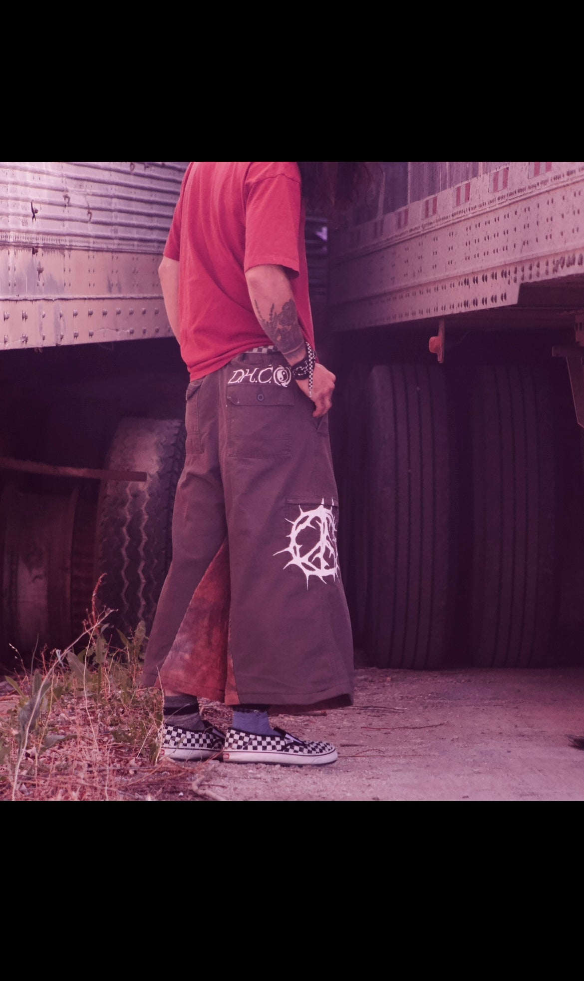 Peace comes from the thorns in life. (Capris/pants)